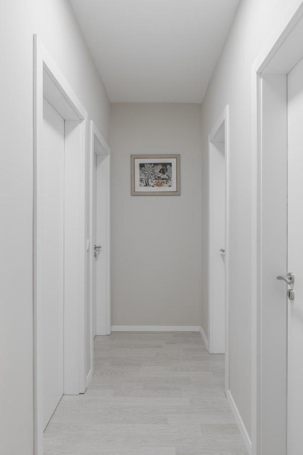 Bleri Apartment, 2 Bedroom, Free Parking Prishtine Bagian luar foto